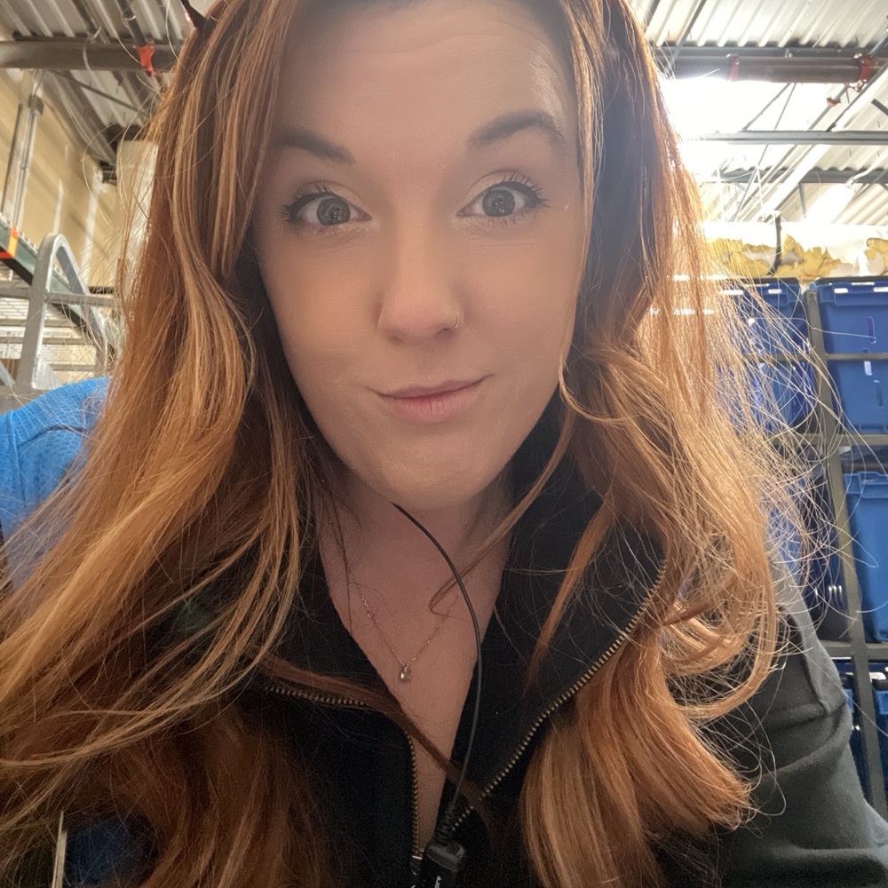 Meet your Posher, Cassandra